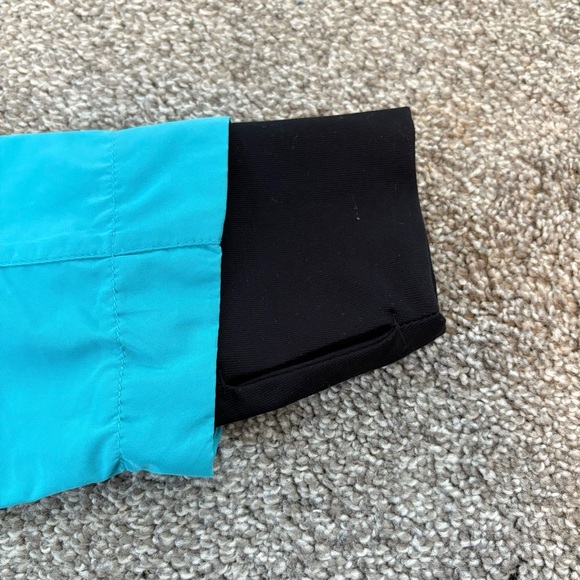 Running Room Jacket - Size Small - Picture 10 of 14